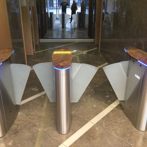 SB 100FL XL – Angular Leaf Turnstile for Disabled Person