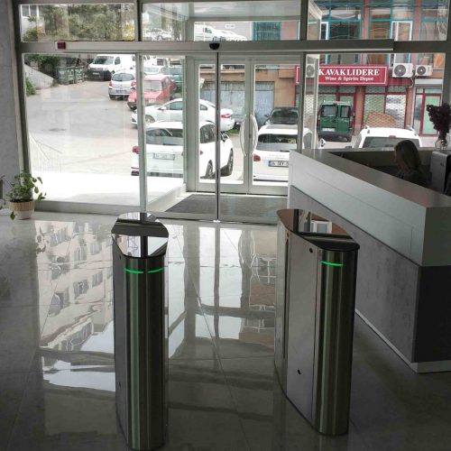 SB 100FL XL – Angular Leaf Turnstile for Disabled Person